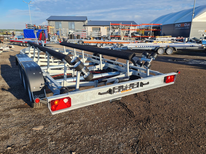 TA-NO RIVIERA 35.80 Three axle boat trailer DMC 3500kg